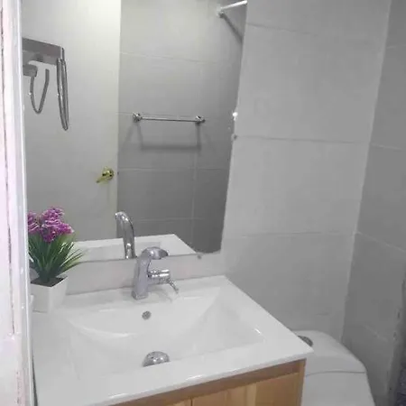 Entero Cuatro Huespede Frente Al Mar Apartamento